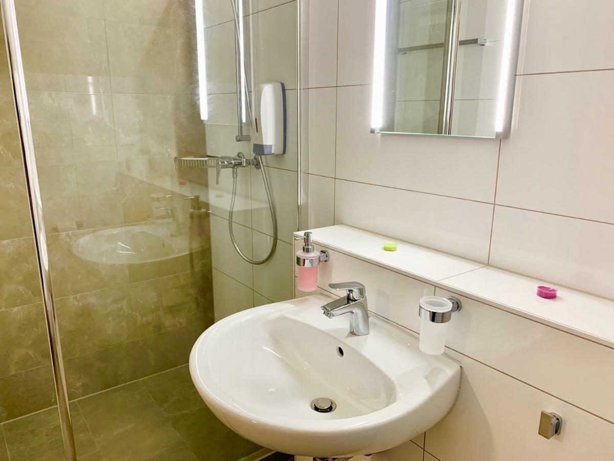 Romanel-sur-Morges Hotel Adore מראה חיצוני תמונה